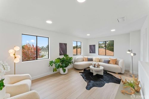 339 Monterey St, Brisbane, CA, 94005-1548 | Card Image