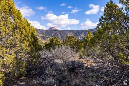 328-2754 E Overlook Dr, New Harmony, UT, 84757-5176 | Card Image