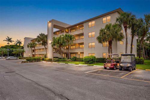e3-2401 Antigua Cir, Coconut Creek, FL, 33066-1018 | Card Image