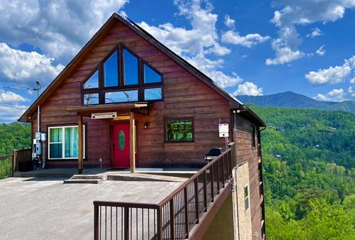 216 Pinnacle Dr W, Gatlinburg, TN, 37738 | Card Image