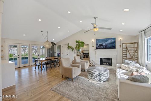 2959 Michael Dr, Newbury Park, CA, 91320 | Card Image