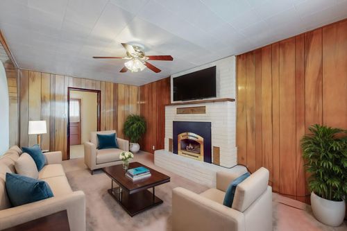 1305 N 2nd St, Grants, NM, 87020-2007 | Card Image