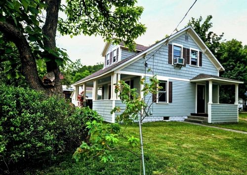 40 Ayer Rd, Shirley, MA, 01464-2516 | Card Image