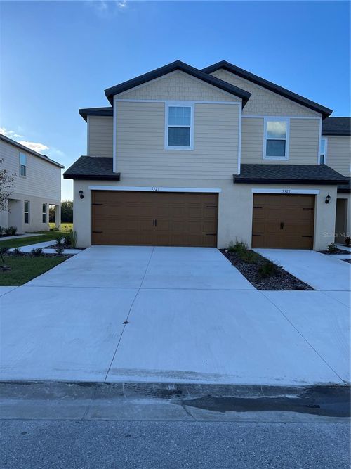 5323 Companion Ln, TAMPA, FL, 33619-4581 | Card Image