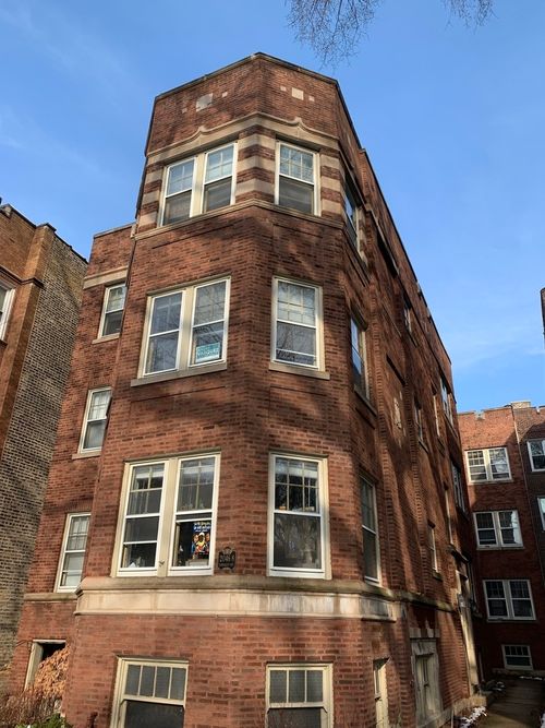 1-2046 W Farragut Ave, Chicago, IL, 60625-7697 | Card Image