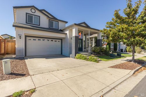 8119 Luisa Way, Windsor, CA, 95492 | Card Image