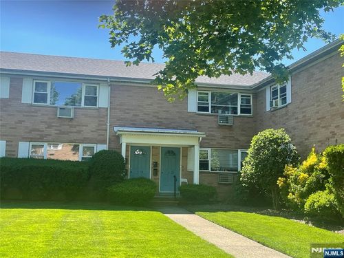 1-18 Virginia Dr, Fair Lawn, NJ, 07410-4714 | Card Image