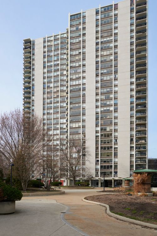 apt-2106a-1460 N Sandburg Ter, Chicago, IL, 60610-1538 | Card Image