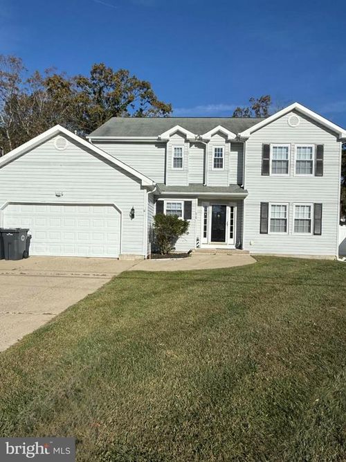 90 Atlantis Ave, Manahawkin, NJ, 08050-1807 | Card Image