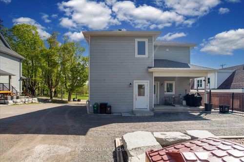 b-325 Peter Street N, Orillia, ON, L3V5A4 | Card Image