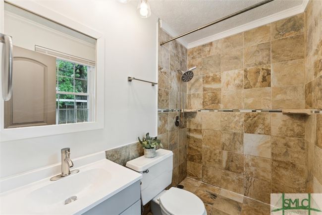 Ensuite Bathroom | Image 18
