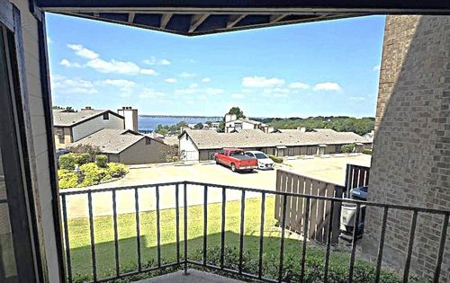 107 Henry M Chandler Dr, Rockwall, TX, 75032-5757 | Card Image