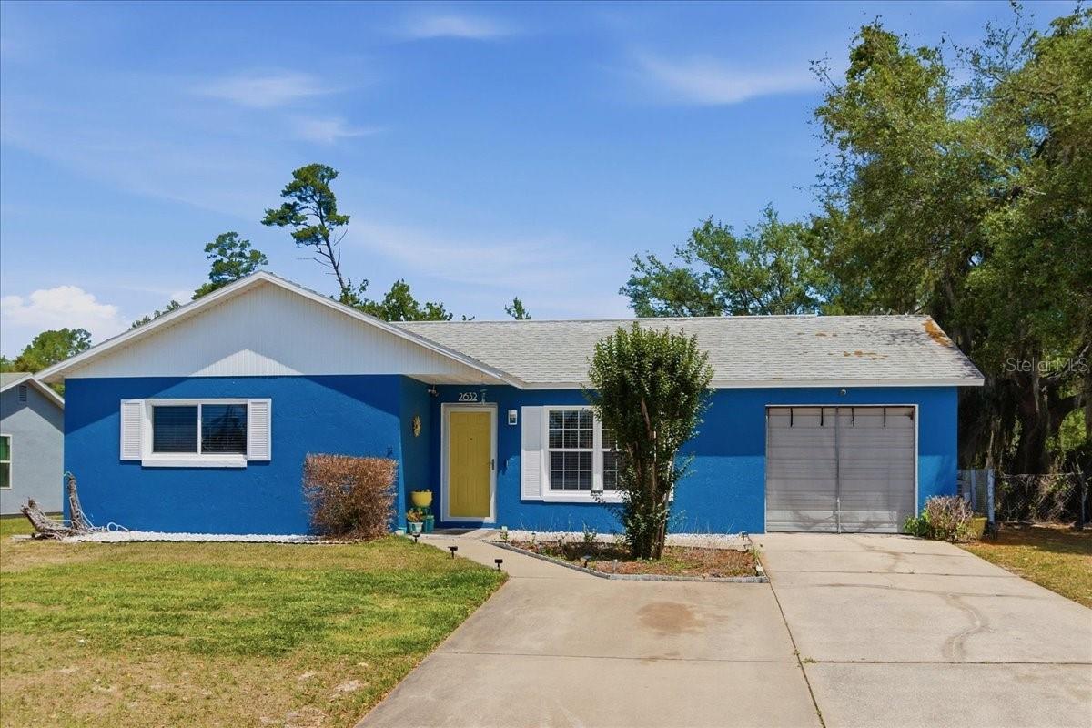 Residential in DELTONA