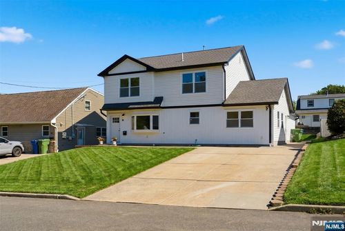 48 Kendall Dr, Parlin, NJ, 08859-1182 | Card Image