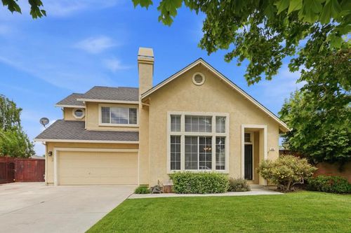820 C St, Hollister, CA, 95023-4485 | Card Image