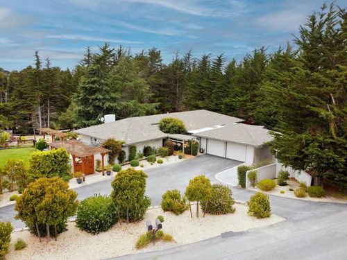 25750 Rio Vista Dr, Carmel, CA, 93923-8811 | Card Image