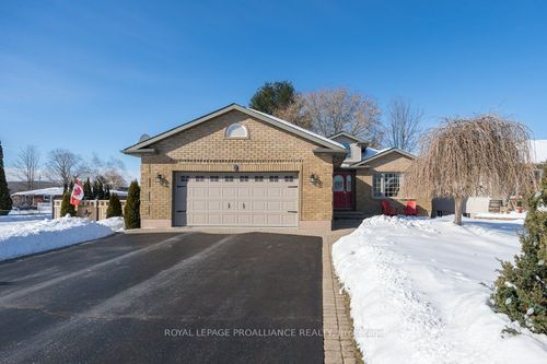 2 Stonegate Cres, Frankford, ON, K0K2C0 | Card Image
