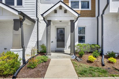 324 W Mill Dr, Nashville, TN, 37209-2579 | Card Image