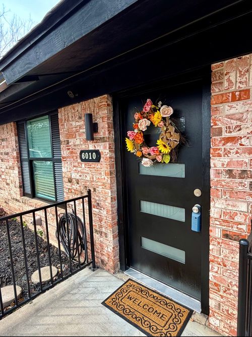 6010 Waycross Dr, Austin, TX, 78745-4060 | Card Image