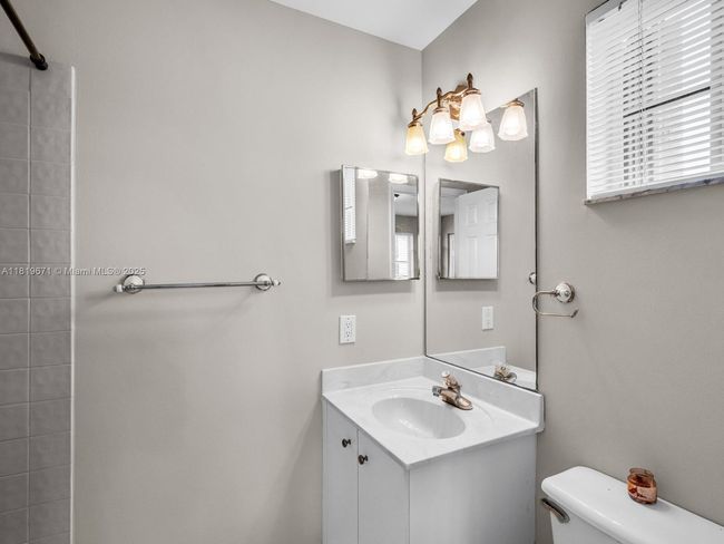 4209 Pinewood Ln, House other with 5 bedrooms, 4 bathrooms and null parking in Weston FL | Image 29