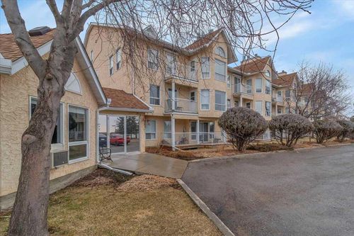 208-102 Centre Crt, Okotoks, AB, T1S1Z7 | Card Image
