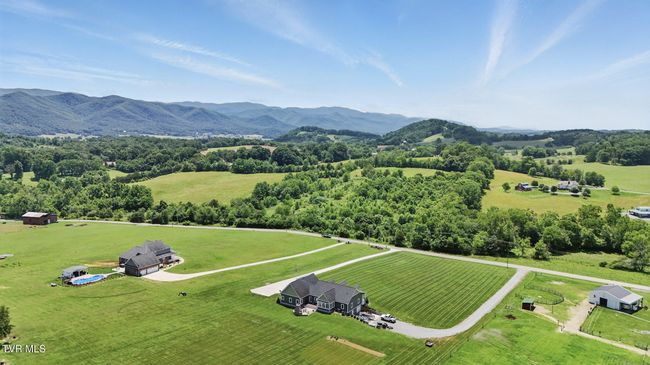 313 Treadway Trl, House other with 3 bedrooms, 3 bathrooms and null parking in Jonesborough TN | Image 67
