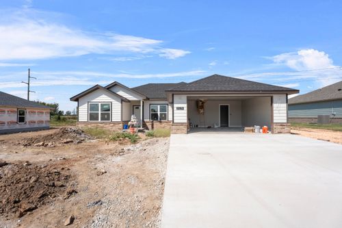 1129 Center Court Cir, Grove, OK, 74344-5150 | Card Image