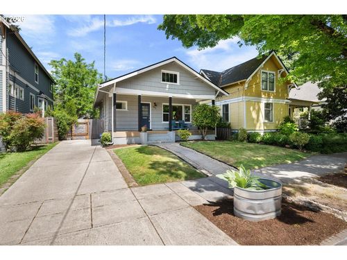 3725 N Baldwin St, Portland, OR, 97217-5915 | Card Image
