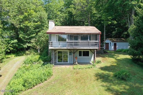 104 Lawson Rd, Sand Lake, NY, 12153-2203 | Card Image