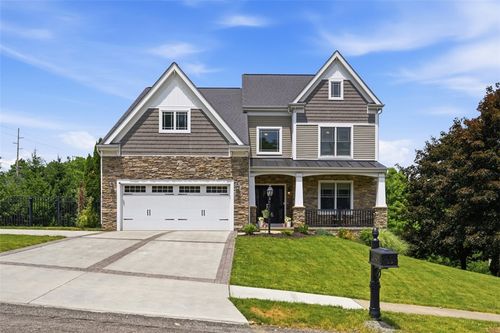 1900 Oakhurst Dr, Allison Park, PA, 15101-2800 | Card Image