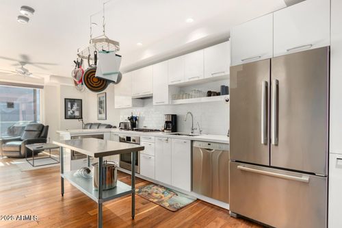 4002-4422 N 75th St, Scottsdale, AZ, 85251-4069 | Card Image