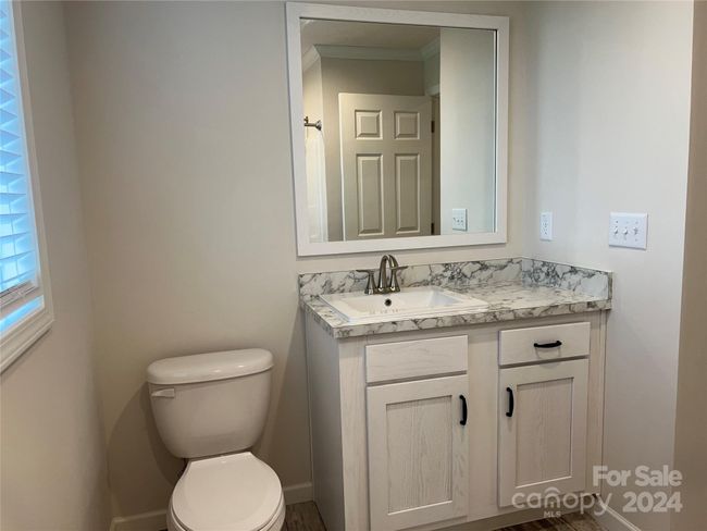 Bathroom | Image 11