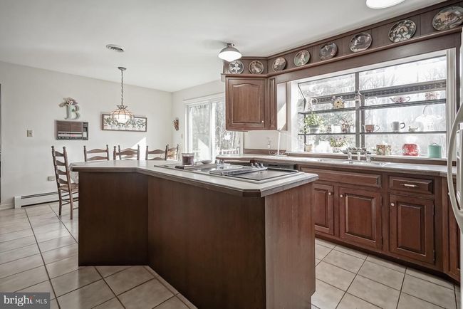 816 Hawks Bridge Rd, House other with 4 bedrooms, 3 bathrooms and null parking in MANNINGTON NJ | Image 9