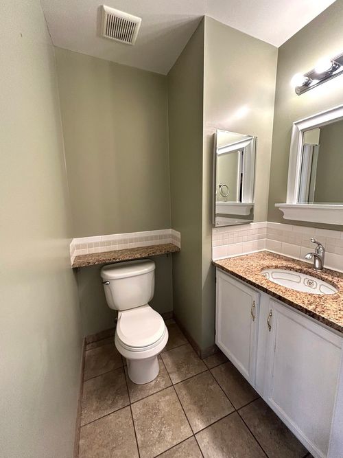 2382 N Quaker Hollow Ln, Round Lake Beach, IL, 60073-4855 | Card Image