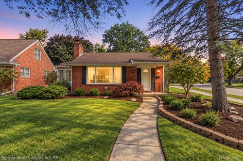 4326 N Verona Cir, Royal Oak, MI, 48073-6325 | Card Image