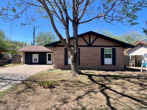 907 Big Bend Dr, Beeville, TX, 78102-6007 | Card Image