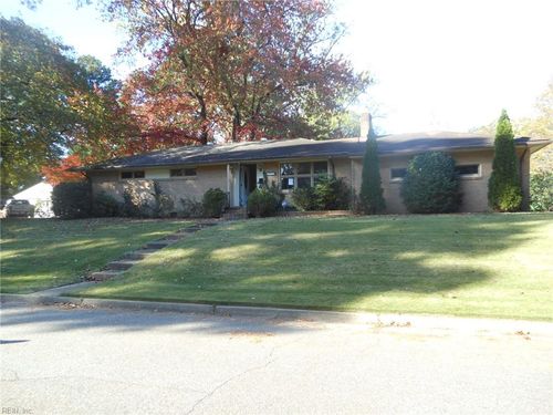 115 Glade Rd, Newport News, VA, 23606-3109 | Card Image