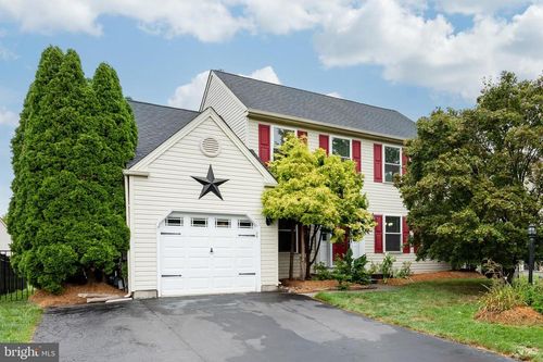 33 King Way, ROYERSFORD, PA, 19468-4312 | Card Image