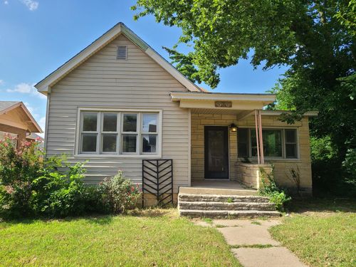 310 E 11th Ave, Winfield, KS, 67156-3617 | Card Image