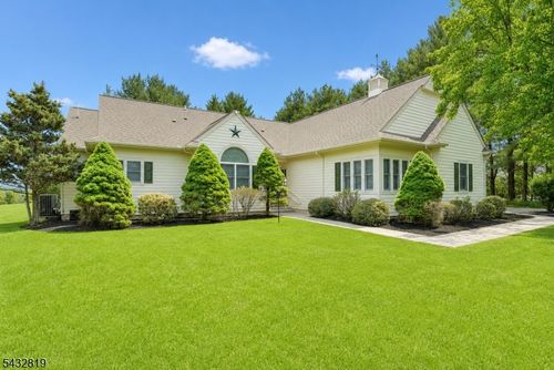 76 Old York Rd, Ringoes, NJ, 08551-1309 | Card Image