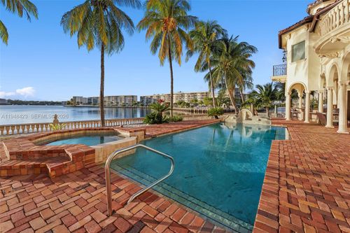 3283 Ne 171st St, North Miami Beach, FL, 33160-3092 | Card Image