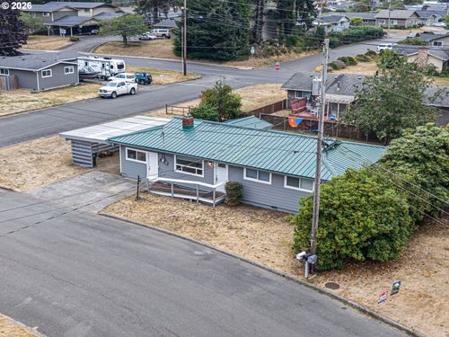 3320 Fernwood Pl, Reedsport, OR, 97467-1702 | Card Image