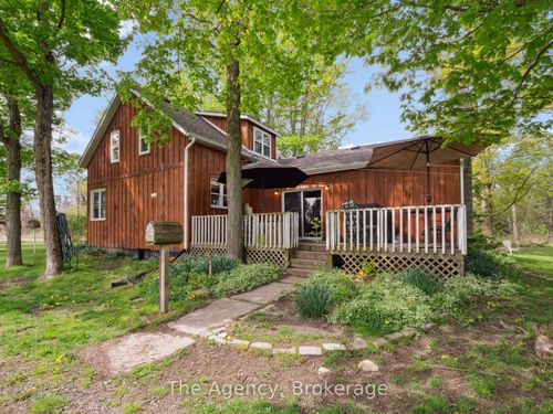 83456 Old River Rd W, Wellandport, ON, L0R2J0 | Card Image