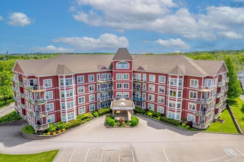 104-69 Kings Rd, Sydney, NS, B1S3X4 | Card Image