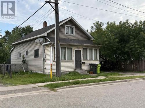 802 Bonney St, Sault Ste. Marie, ON, P6C1A3 | Card Image