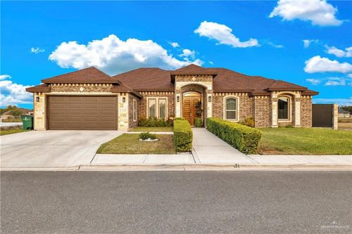 911 Platinum St, Palmview, TX, 78572-2316 | Card Image