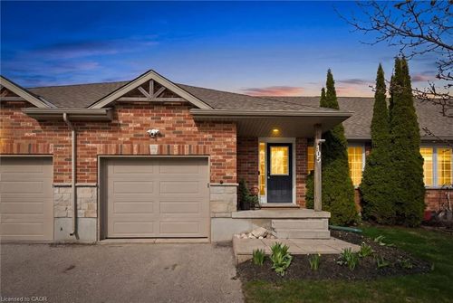 105 Spencer Drive, Elora, ON, N0B1S0 | Card Image