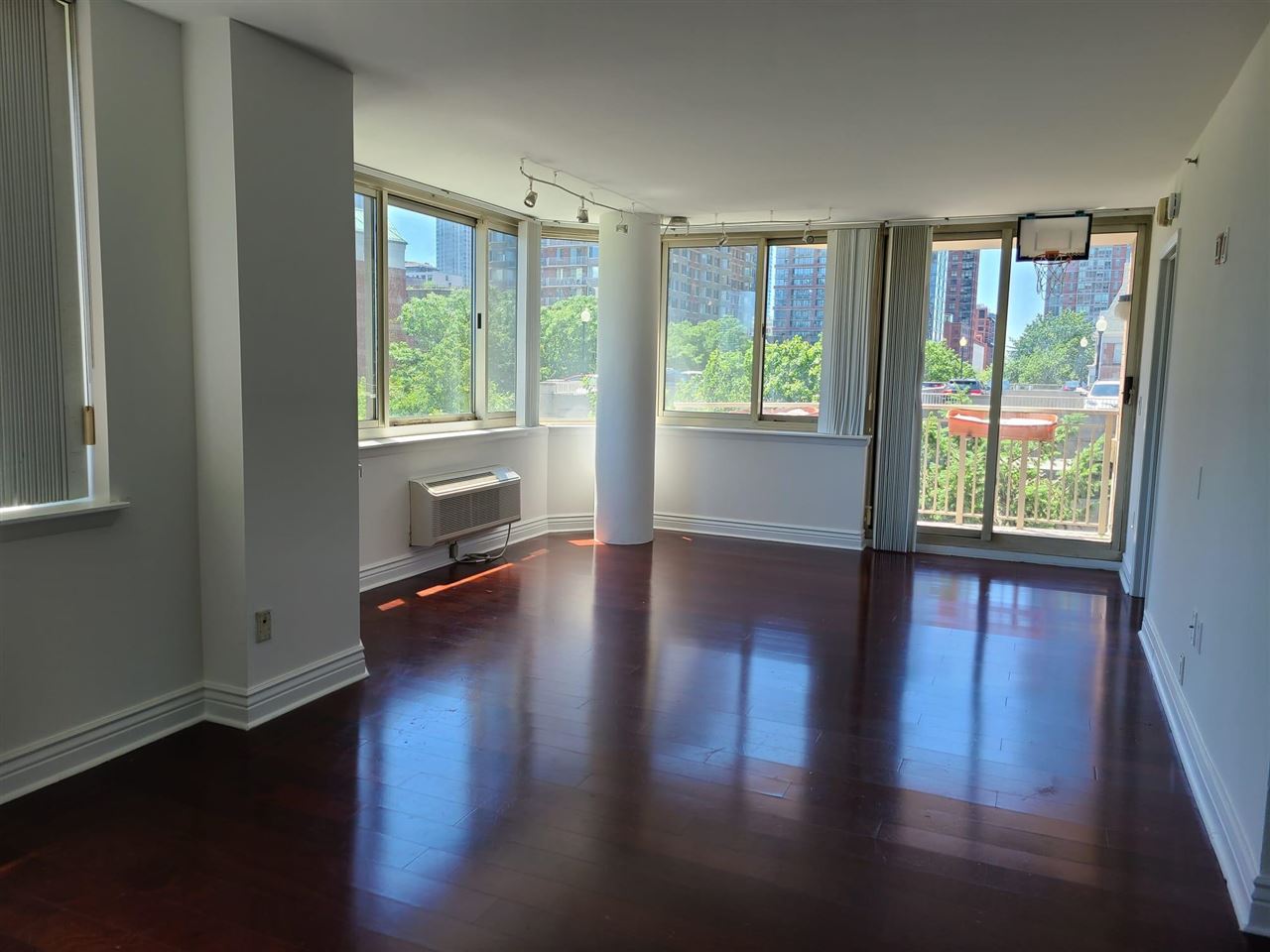 Residential Lease in JC, Downtown 3