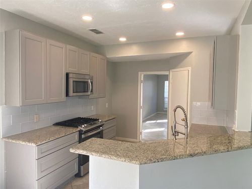 4223 Fieldview Ct, Fresno, TX, 77545-7557 | Card Image