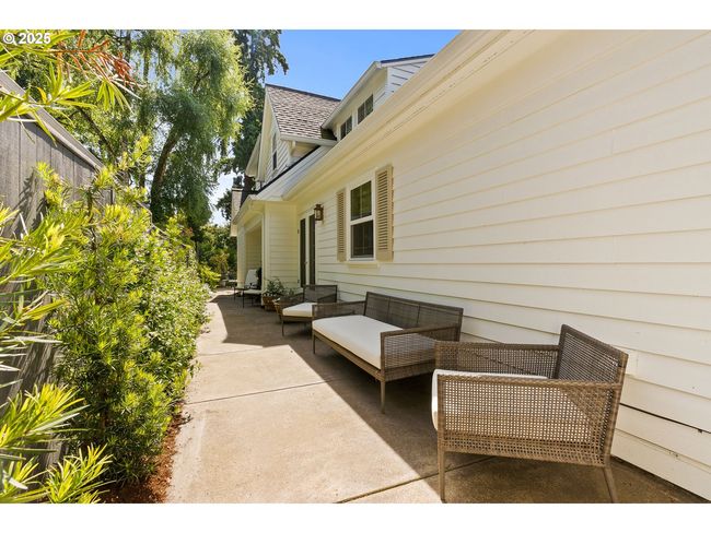 817 D Ave, House other with 3 bedrooms, 4 bathrooms and 2 parking in Lake Oswego OR | Image 23
